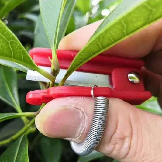 Multifunction Thumb Knife Garden Pruner Fruit Picking Device Safe Fruit Blade Tool Cutting Blade Rings Finger Protector Catcher - Thrifty Delights