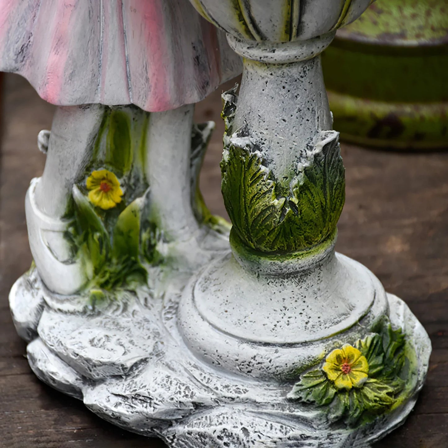 Outdoor Courtyard Garden Decoration Resin Angel Figure Sculpture Micro Landscape Decor Flower Fairy Statue Solar Light Ornament