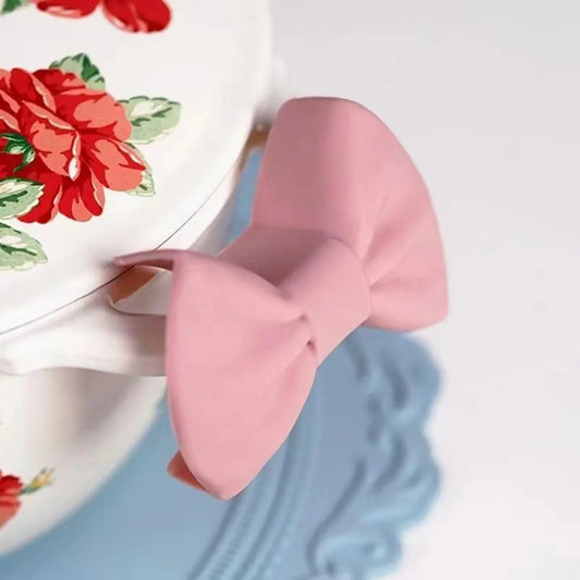 2pcs Silicone Oven Mitts Creative Bow Shape Oven Gloves Heat Resistant Holders For Cooking Mini Oven Gloves Kitchen Tool - Thrifty Delights