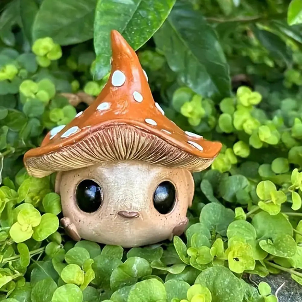 Mushroom outdoor garden decorative statues, suitable for home desks, courtyards, terraces, backyards, and fairy tale gardens