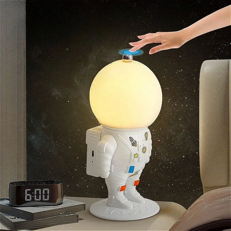 Astronaut Moon Desk Lamp – Creative 3D Night Light, Rechargeable Bedside Lamp & Perfect Birthday Gift for Kids & Boys