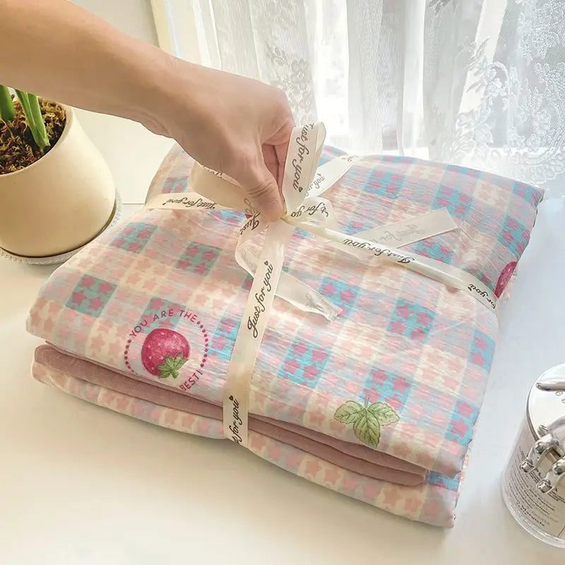 Girls Strawberry Bedding Set – 2025 New Queen Duvet Cover & Pillowcase Set