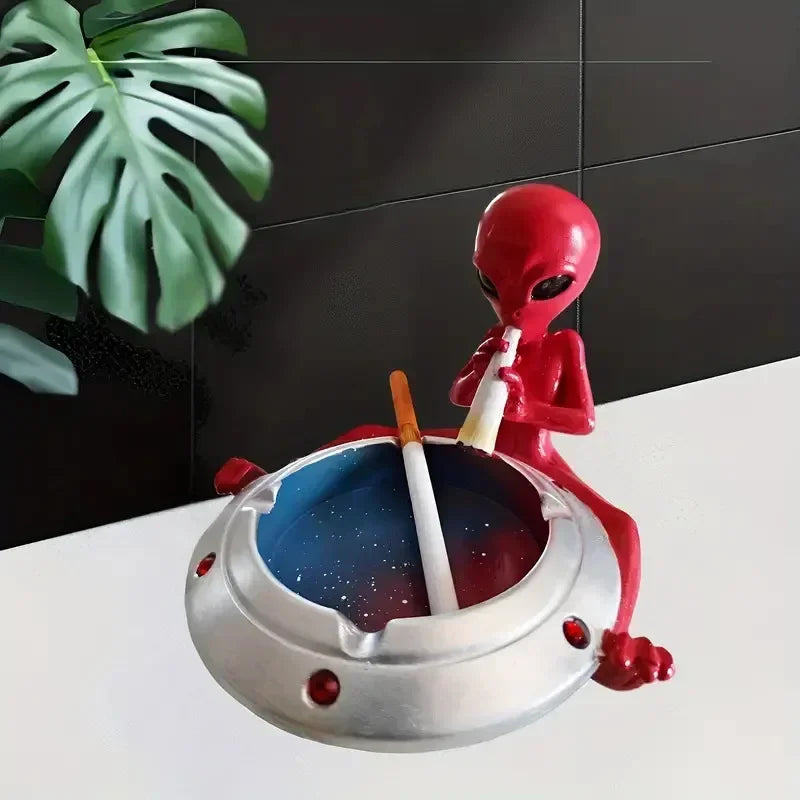 Alien Resin Ashtray – Retro Hip-Hop Tabletop Decoration