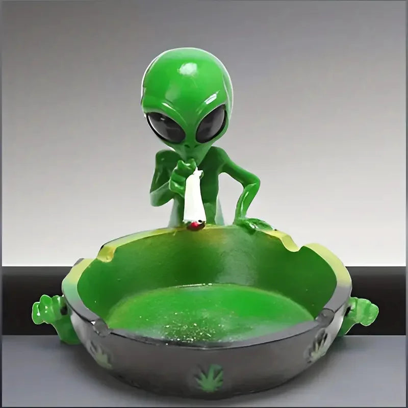 Alien Resin Ashtray – Retro Hip-Hop Tabletop Decoration