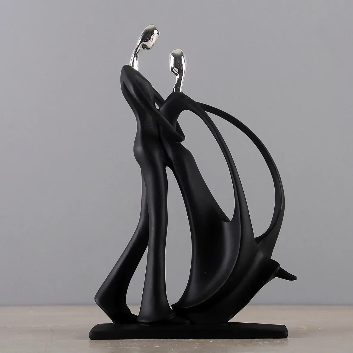 Chic Nordic Dancing Couple Resin Figurine Modern Home Decor