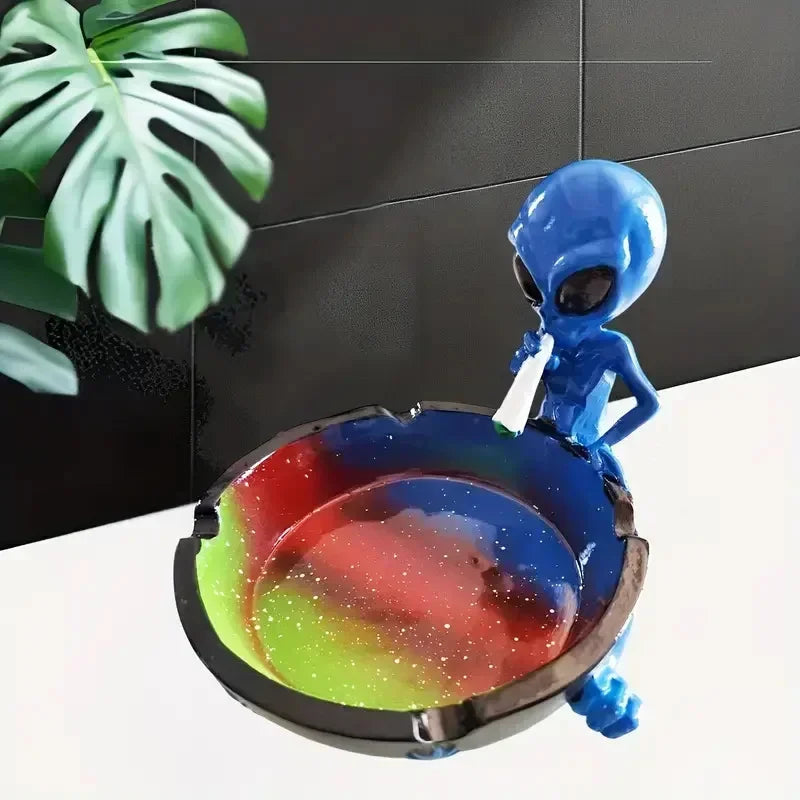 Alien Resin Ashtray – Retro Hip-Hop Tabletop Decoration