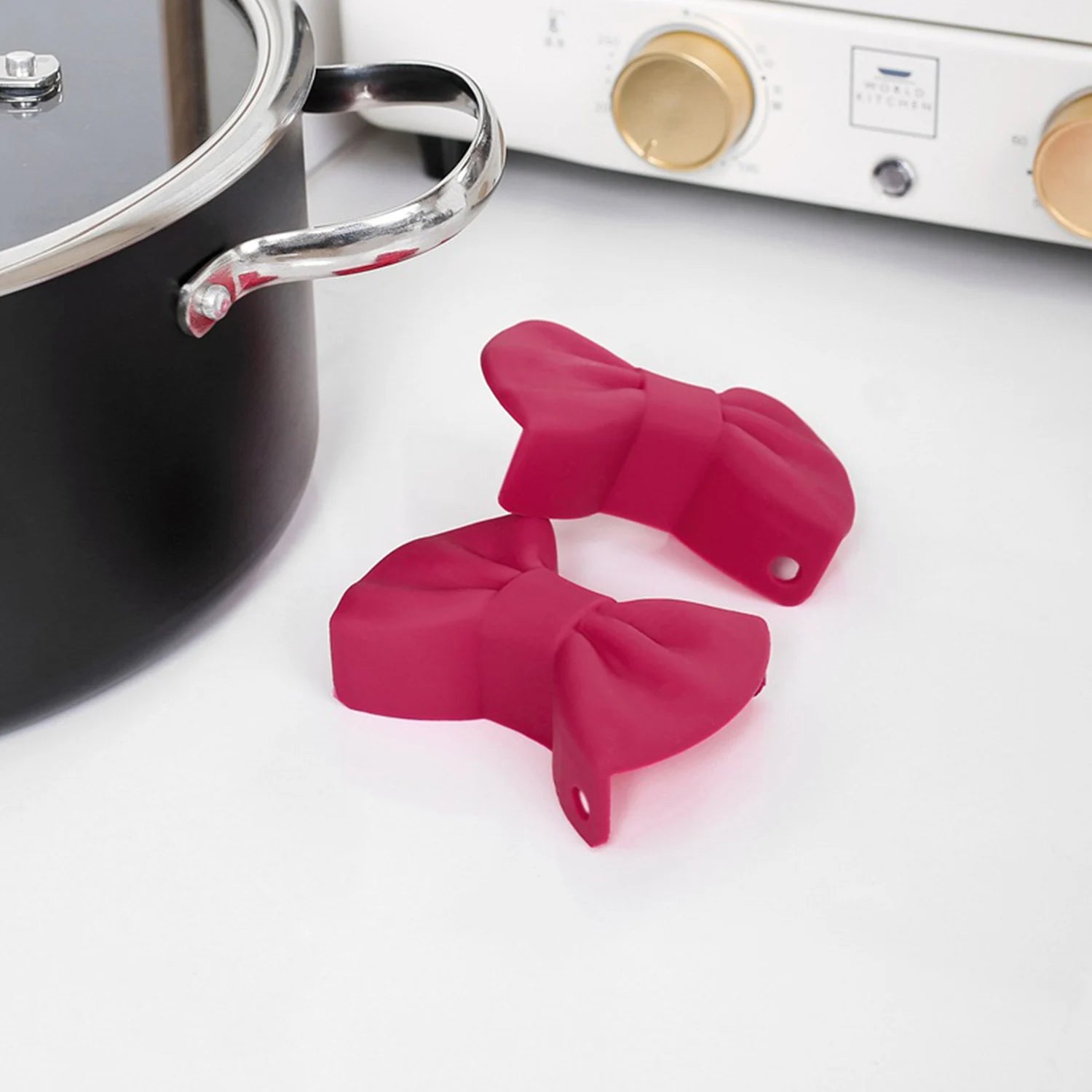 2pcs Silicone Oven Mitts Creative Bow Shape Oven Gloves Heat Resistant Holders For Cooking Mini Oven Gloves Kitchen Tool - Thrifty Delights