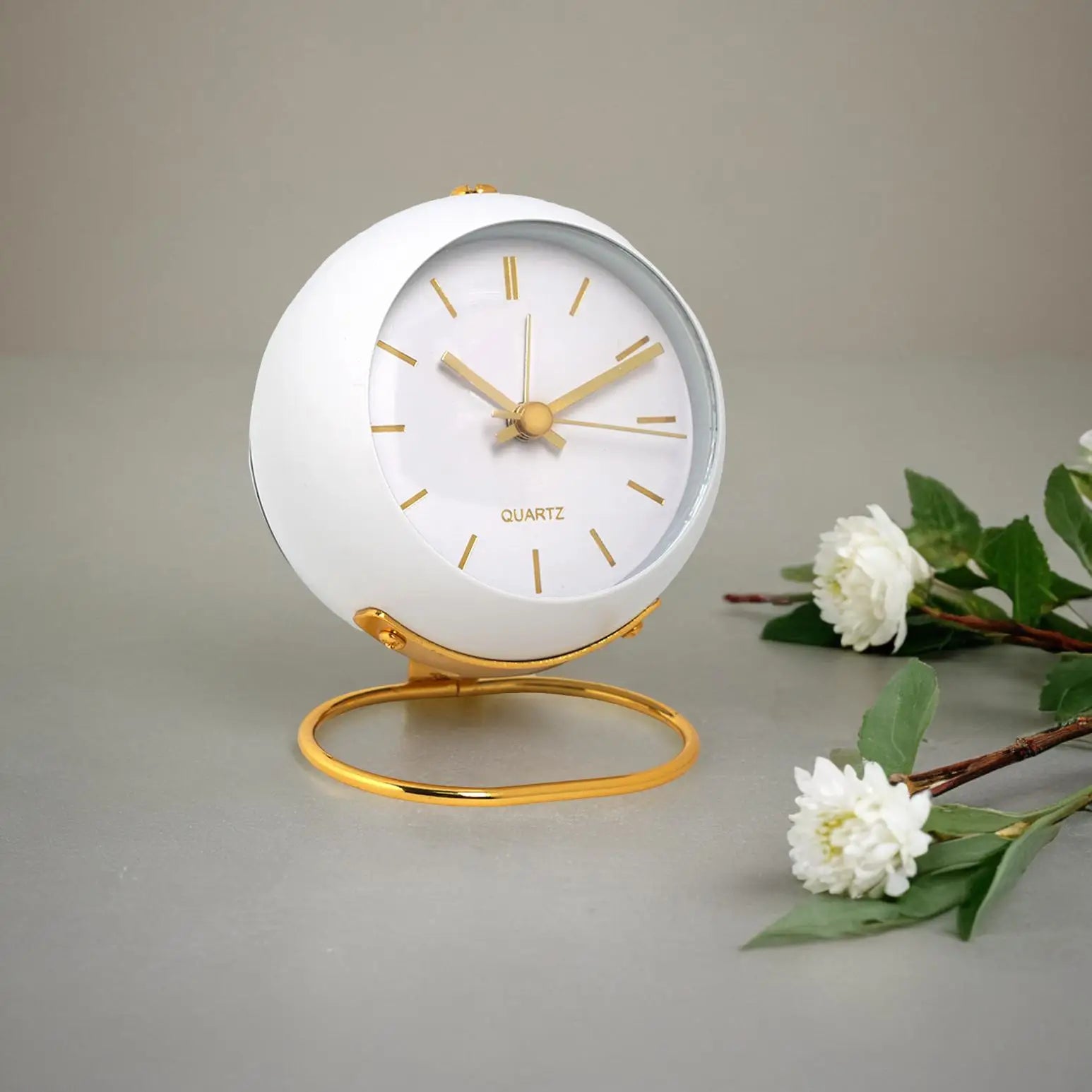 Nordic Creative Electronic Desk Clock, Minimalist Children's Alarm Clock, New Desktop Bedside Student Silent Luminous Pointer - Thrifty Delights